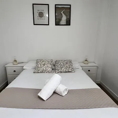 Apartamenticos Plaza Del Pilar Iii *