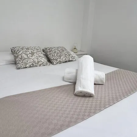 Apartamenticos Plaza Del Pilar Iii Apartment Saragossa